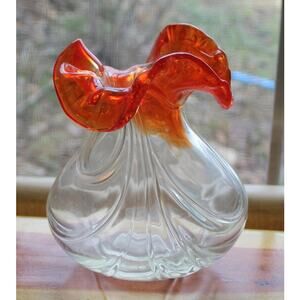 vintage hand-blown art glass vase with a distinctive ruffled, "handkerchief" Rim